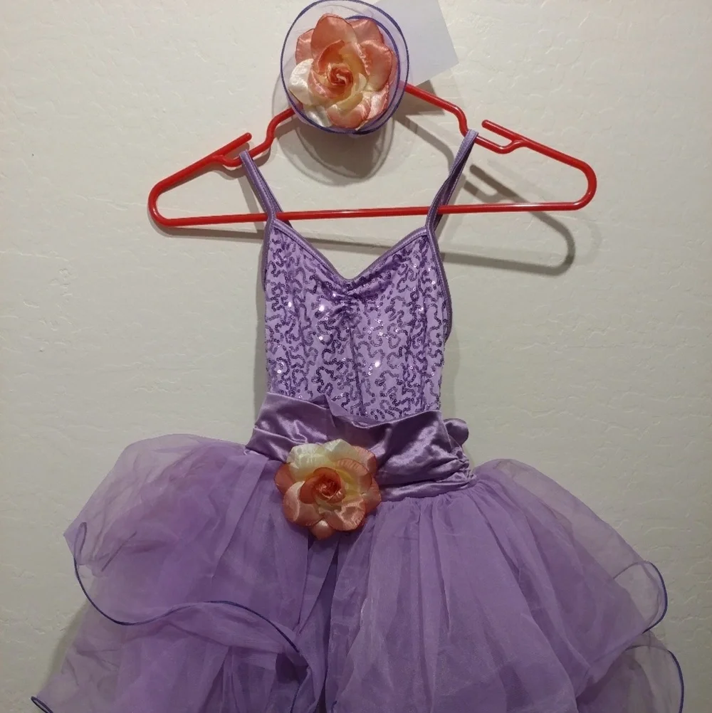 Weissman lavender costume‎
